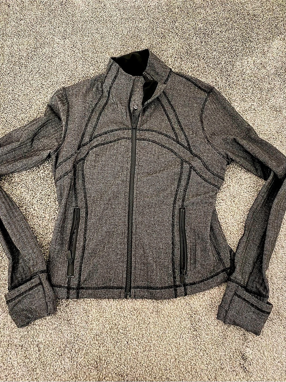 Lululemon cropped Define Jacket